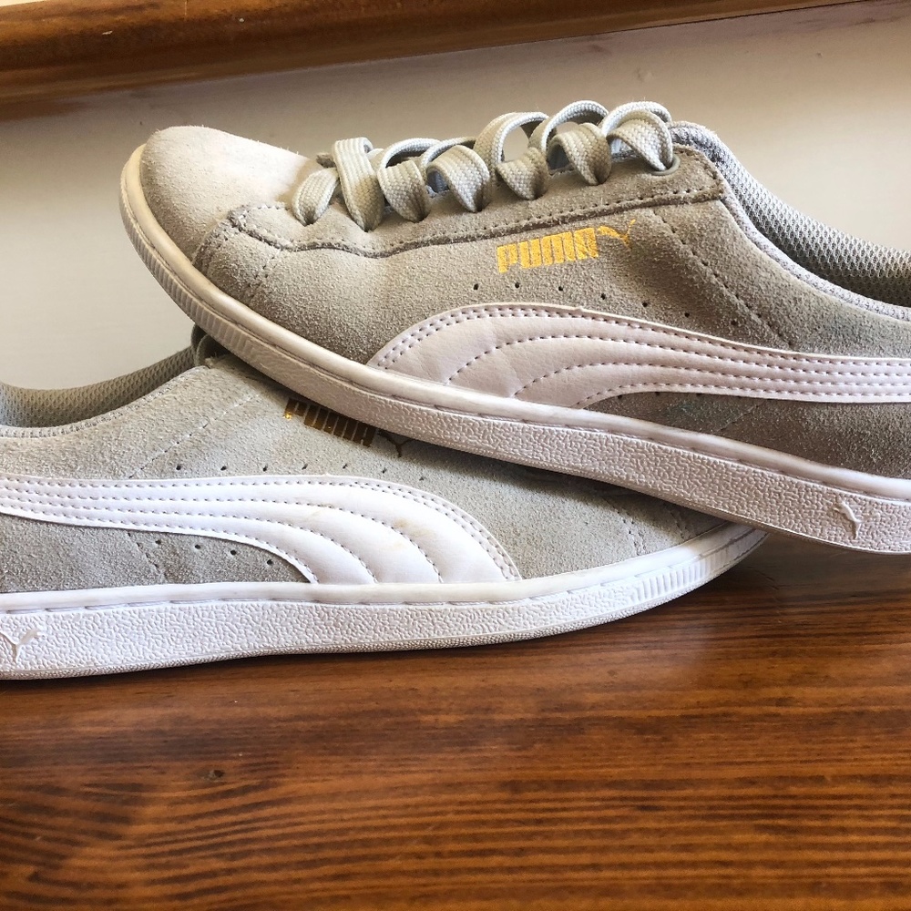 Women's Puma Sneakers Size 6.5